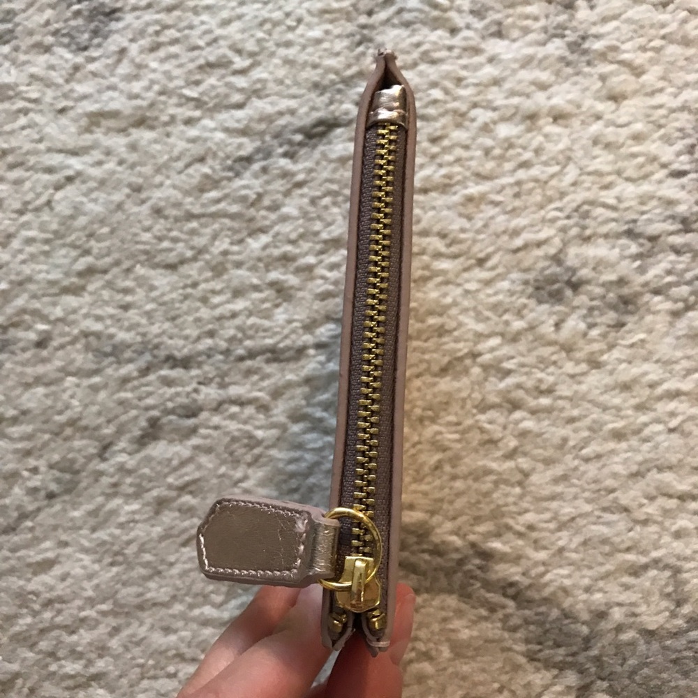 Rose gold synthetic leather zippered coin purse - Picture 2 of 4