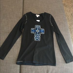 Long sleeve cross shirt