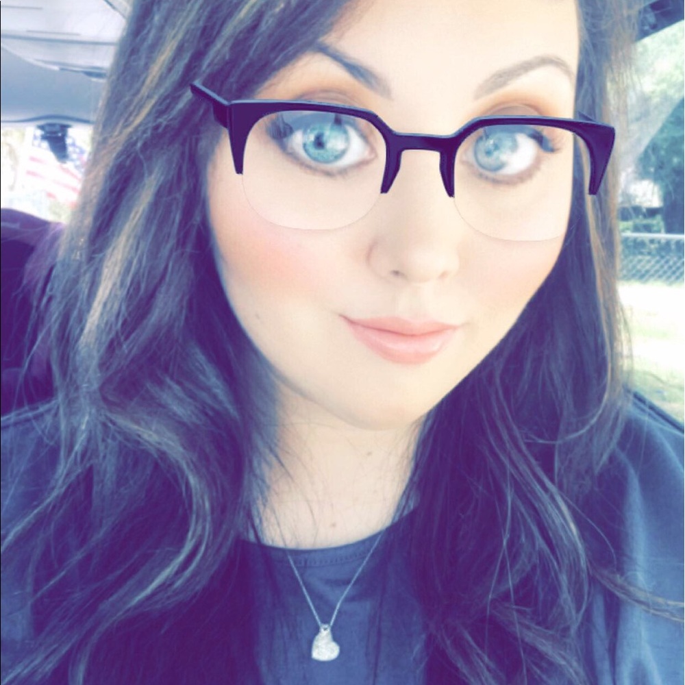 Meet your Posher, Kimberly