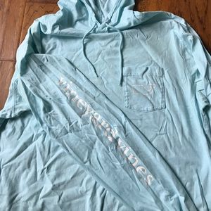 Vineyard Vines long sleeve hoodie tee