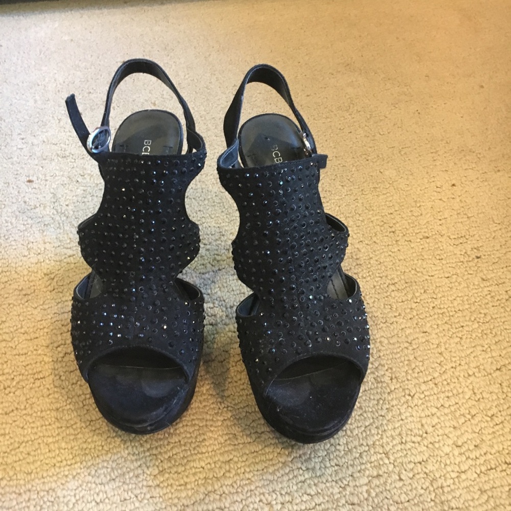 BCBG size 8 heels