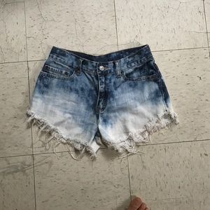 Levi cutoff jean shorts