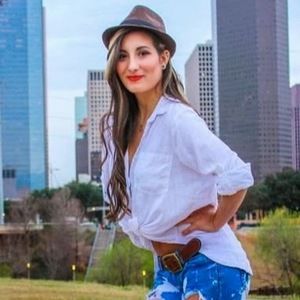 Meet your Posher, Kalee