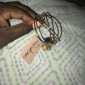 Fabulous gold plated bracelet with charms!