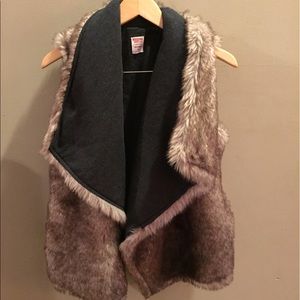 Mossimo fur vest