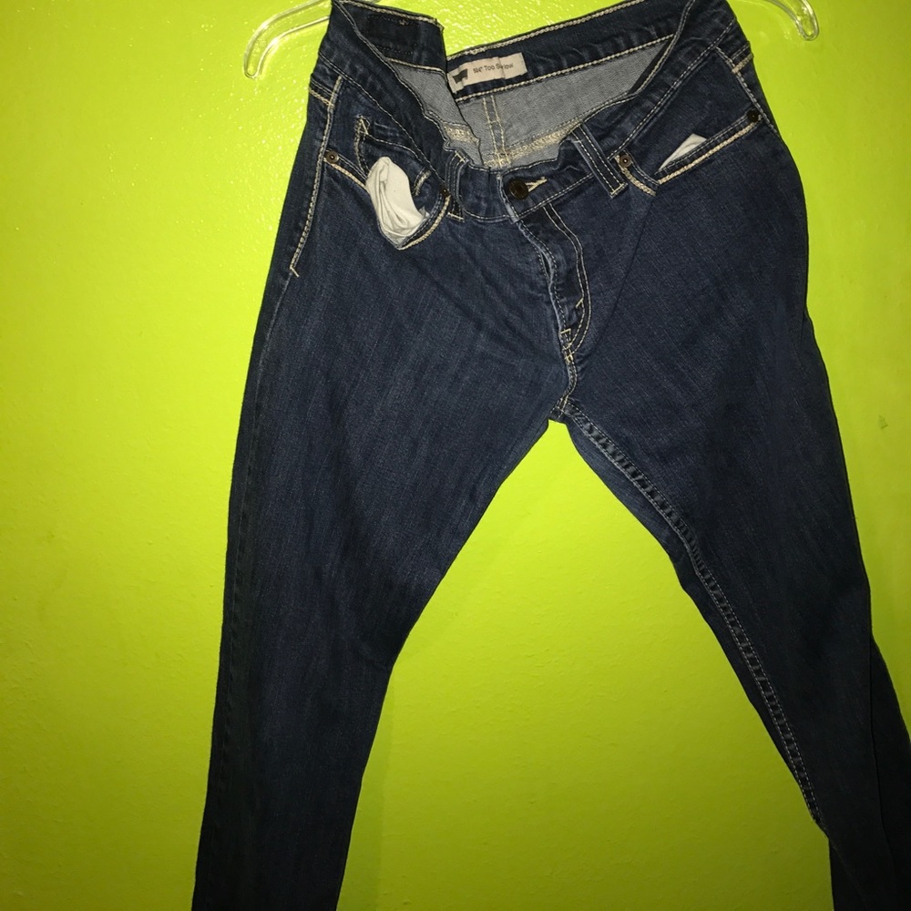 Levi's Jeans.