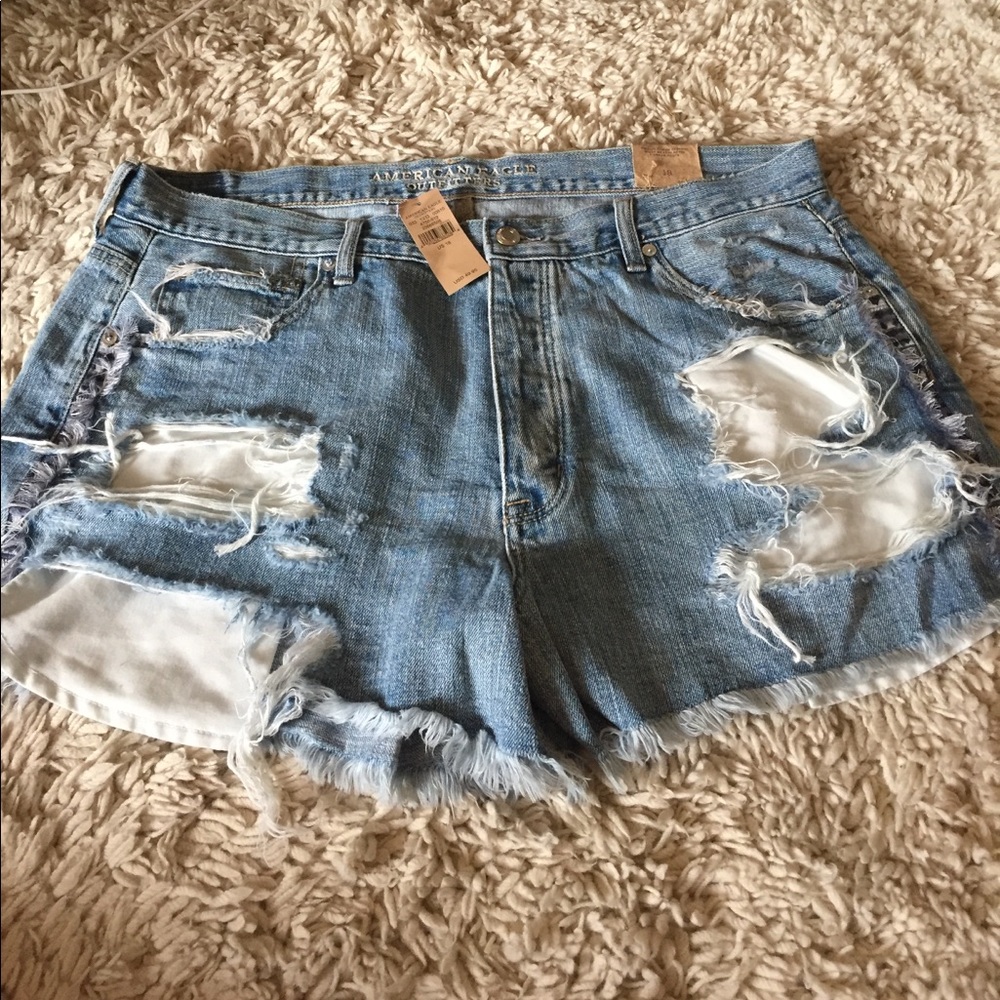 NWT AMERICAN EAGLE JEAN SHORTS!