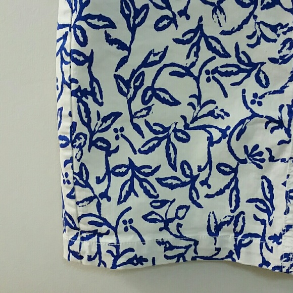 Old Navy patterned white denim pencil skirt - Picture 2 of 4