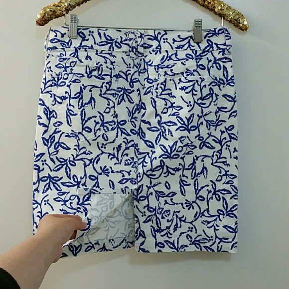 Old Navy patterned white denim pencil skirt - Picture 4 of 4