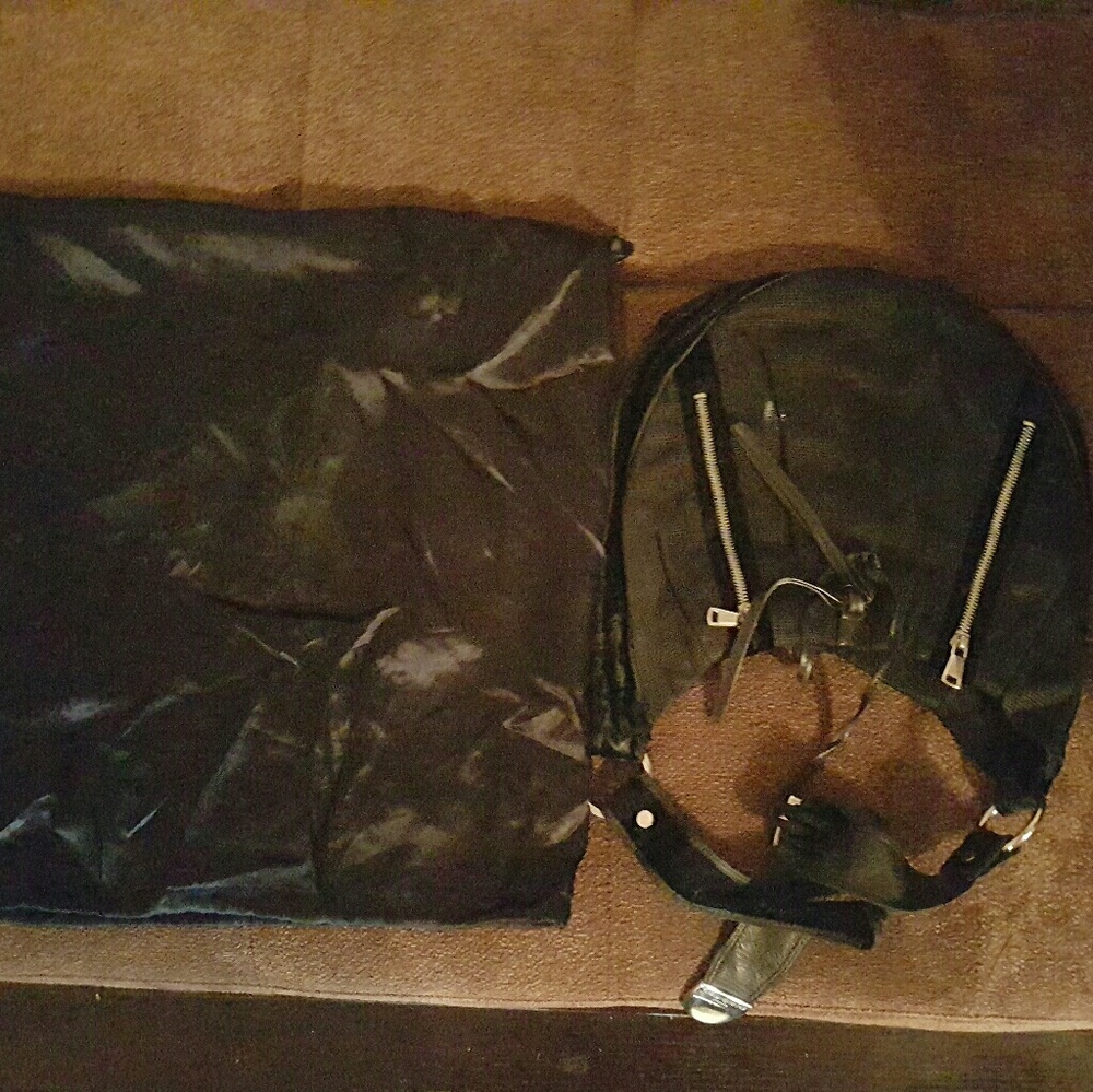 Ysl handbag with ysl dust bag good condition