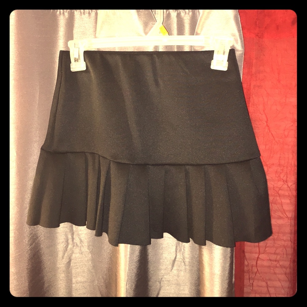 Pleated mini skirt