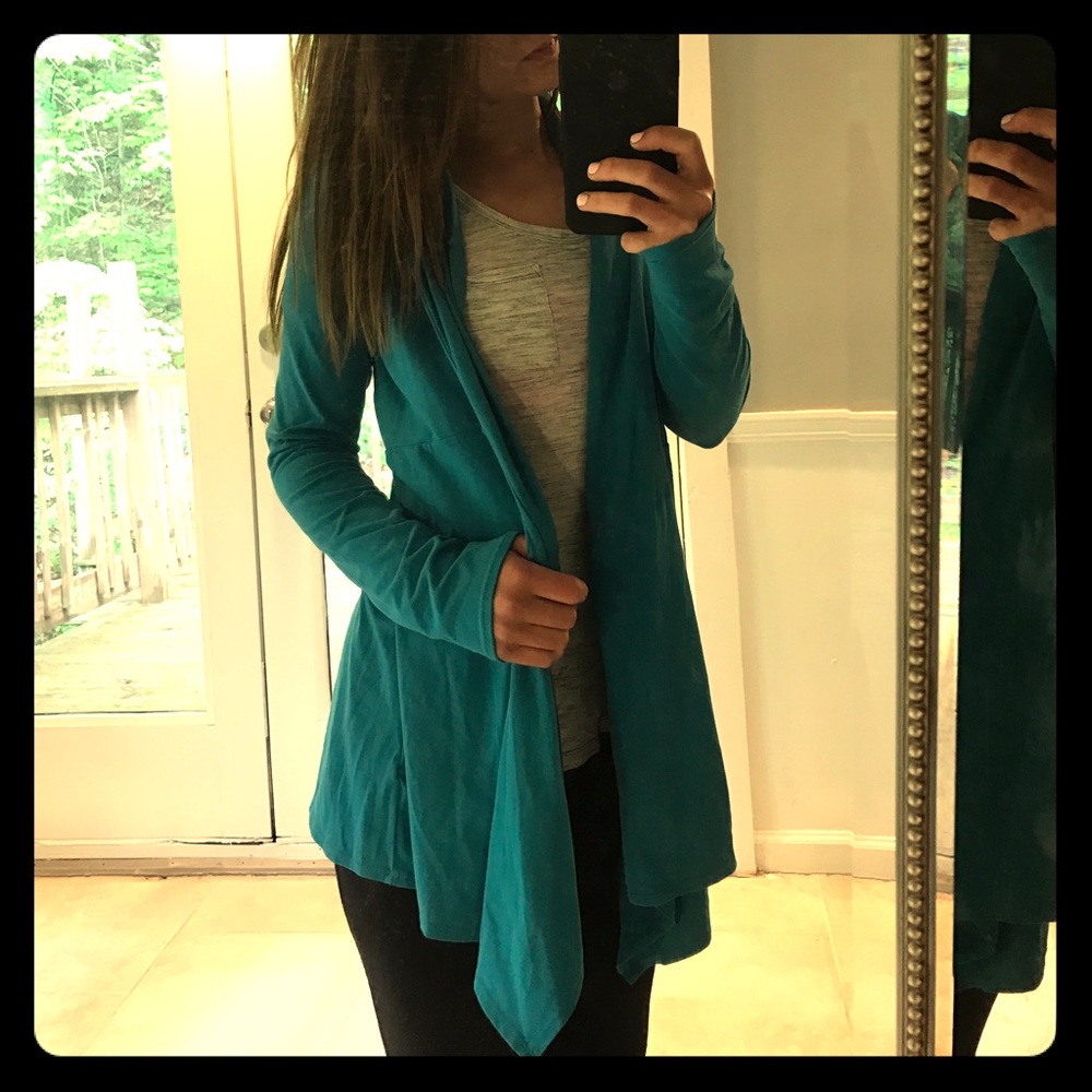 Athleta sweater
