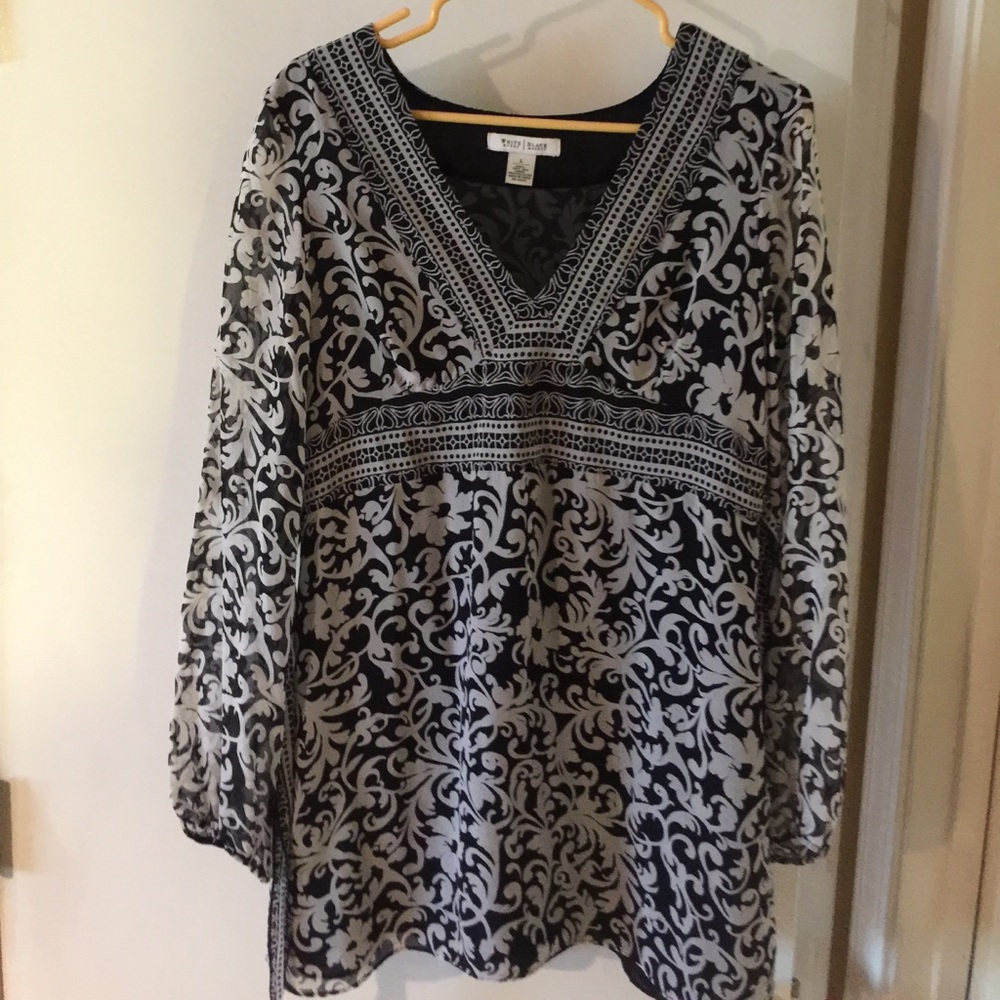 White House Black Market flowy top