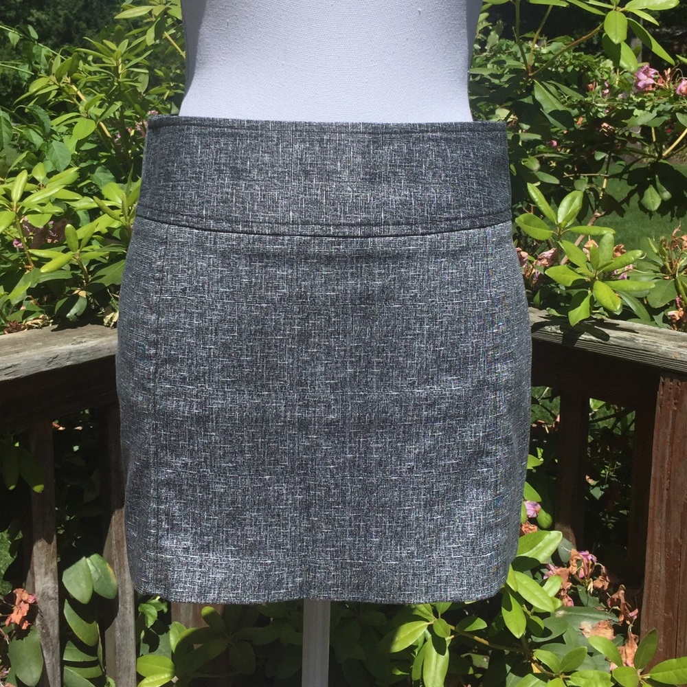 Express mini skirt, gray, sz 0, perfect condition