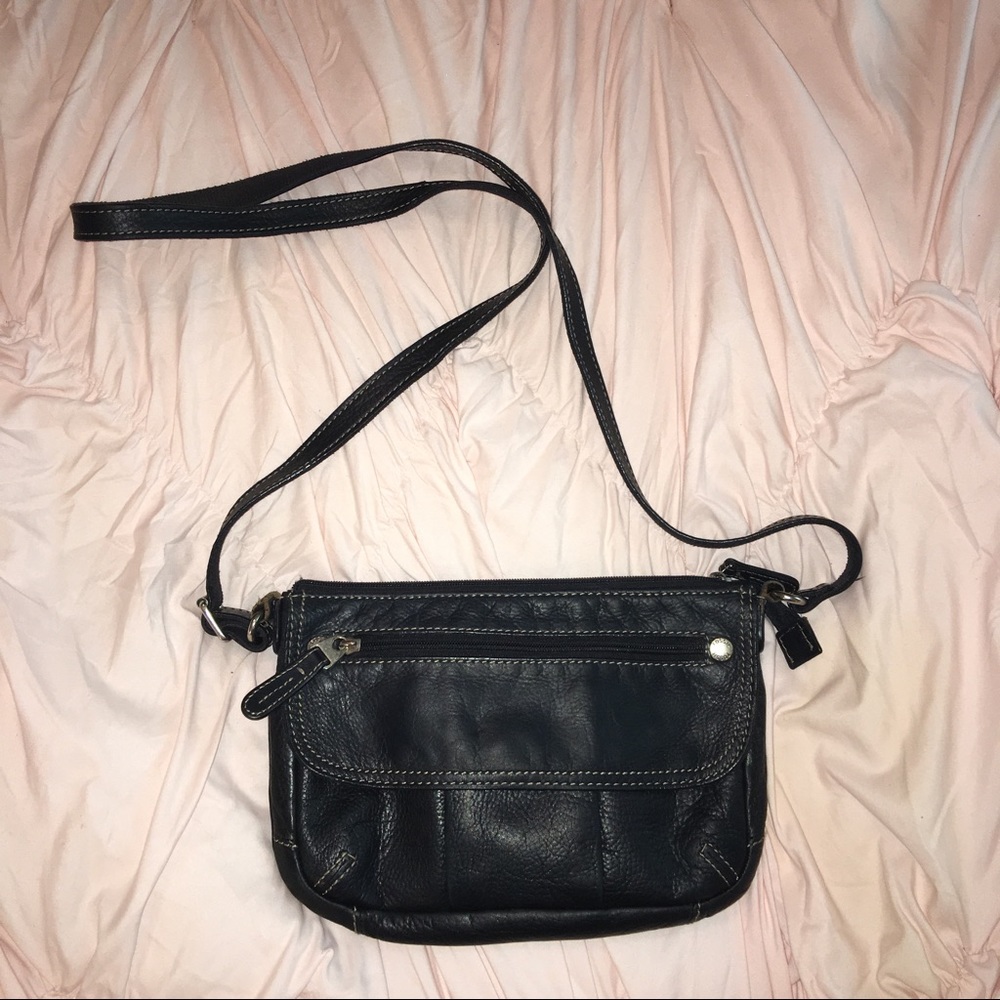 Fossil Black crossbody purse!