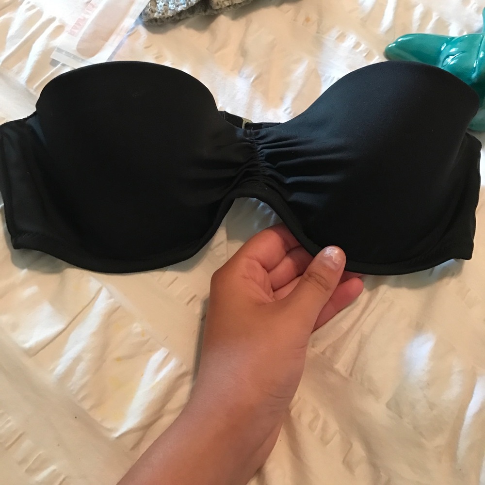 Black strapless bikini!