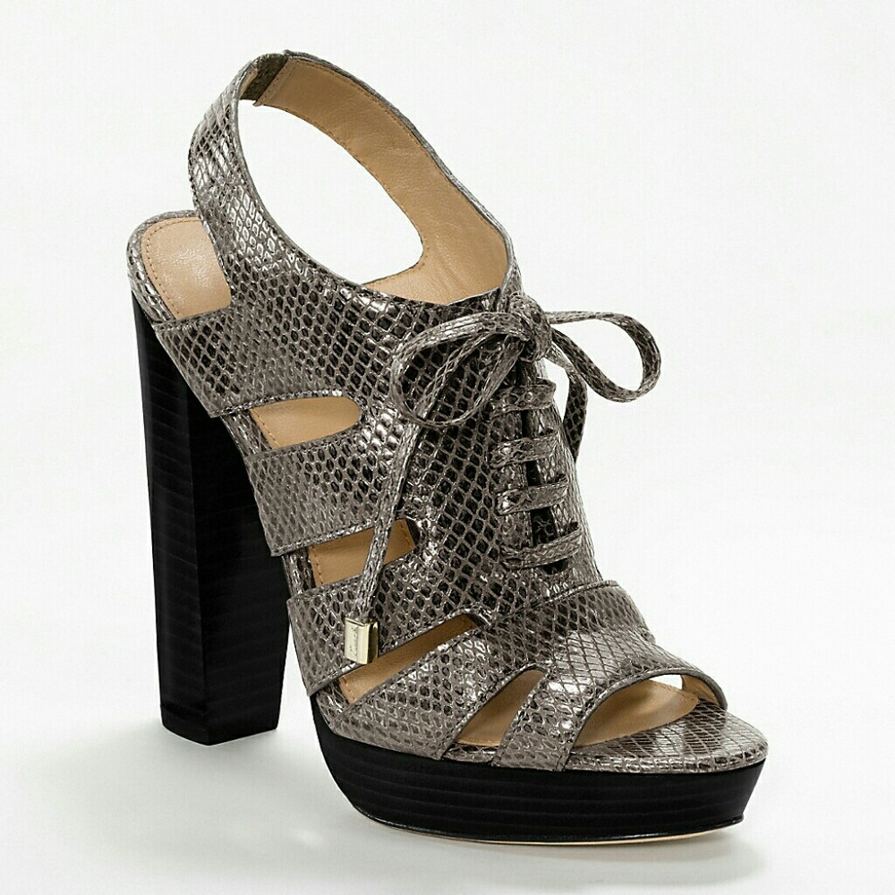 Coach Moreen Heels Sz 7.5 OBO! Gorgeous!