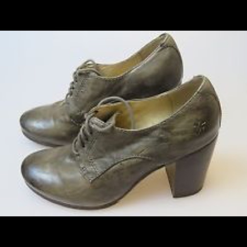 Frye Carson Heel Oxford Distressed Grey size 7.5