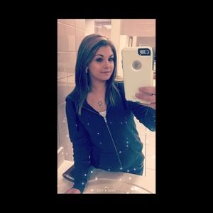 Meet your Posher, Pam