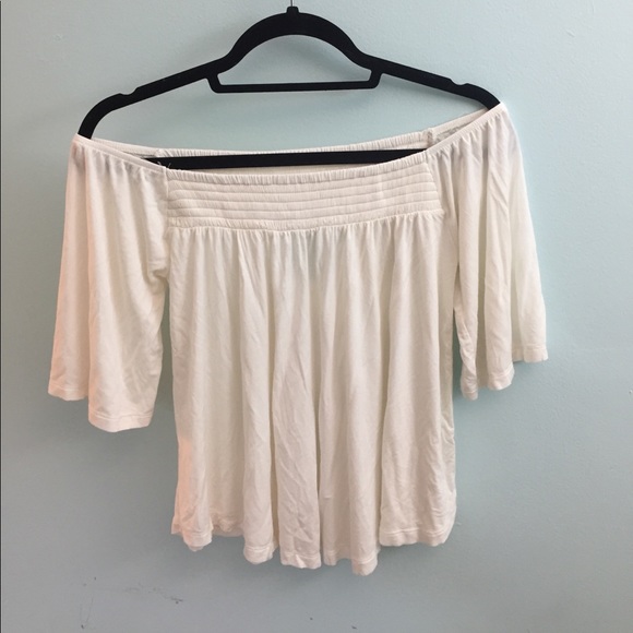 American Eagle Outfitters Tops - White Ruffle top (off the shoulder)