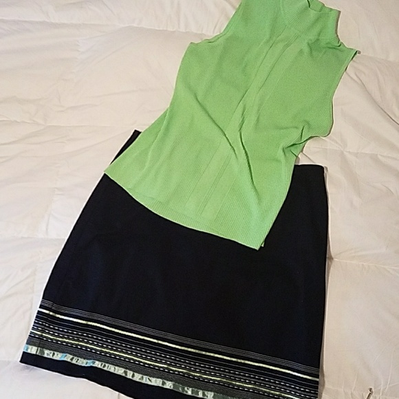 Dresses & Skirts - SALE!!! Geoffrey Beene Sport stretch skirt sz 10