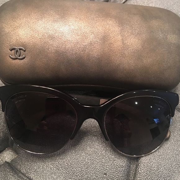Chanel quilted denim sunglasses - Picture 5 of 7