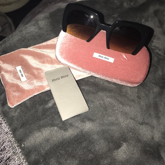 ?MIU MIU SUNNIES?