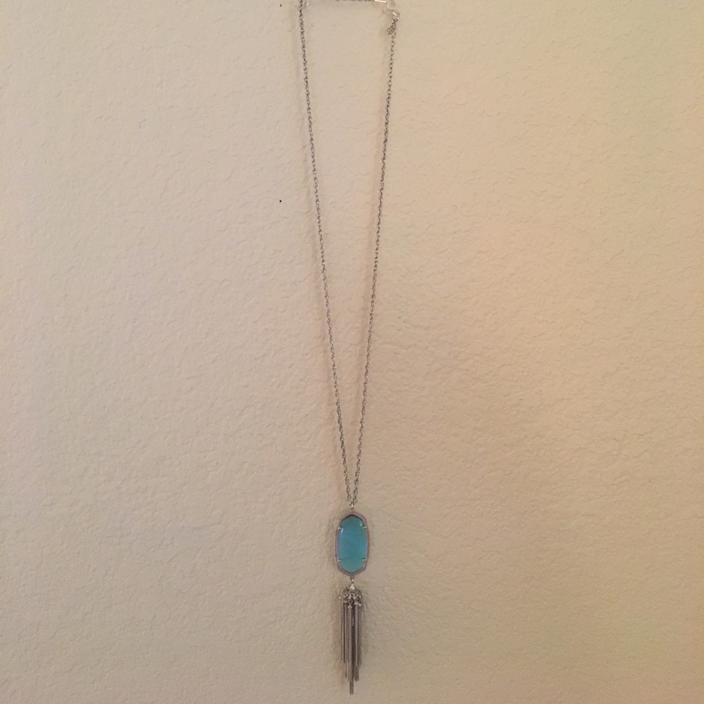Kendra Scott pendent necklace