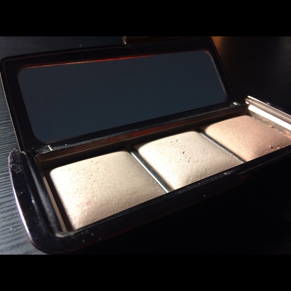 Hourglass Ambient Lighting Palette