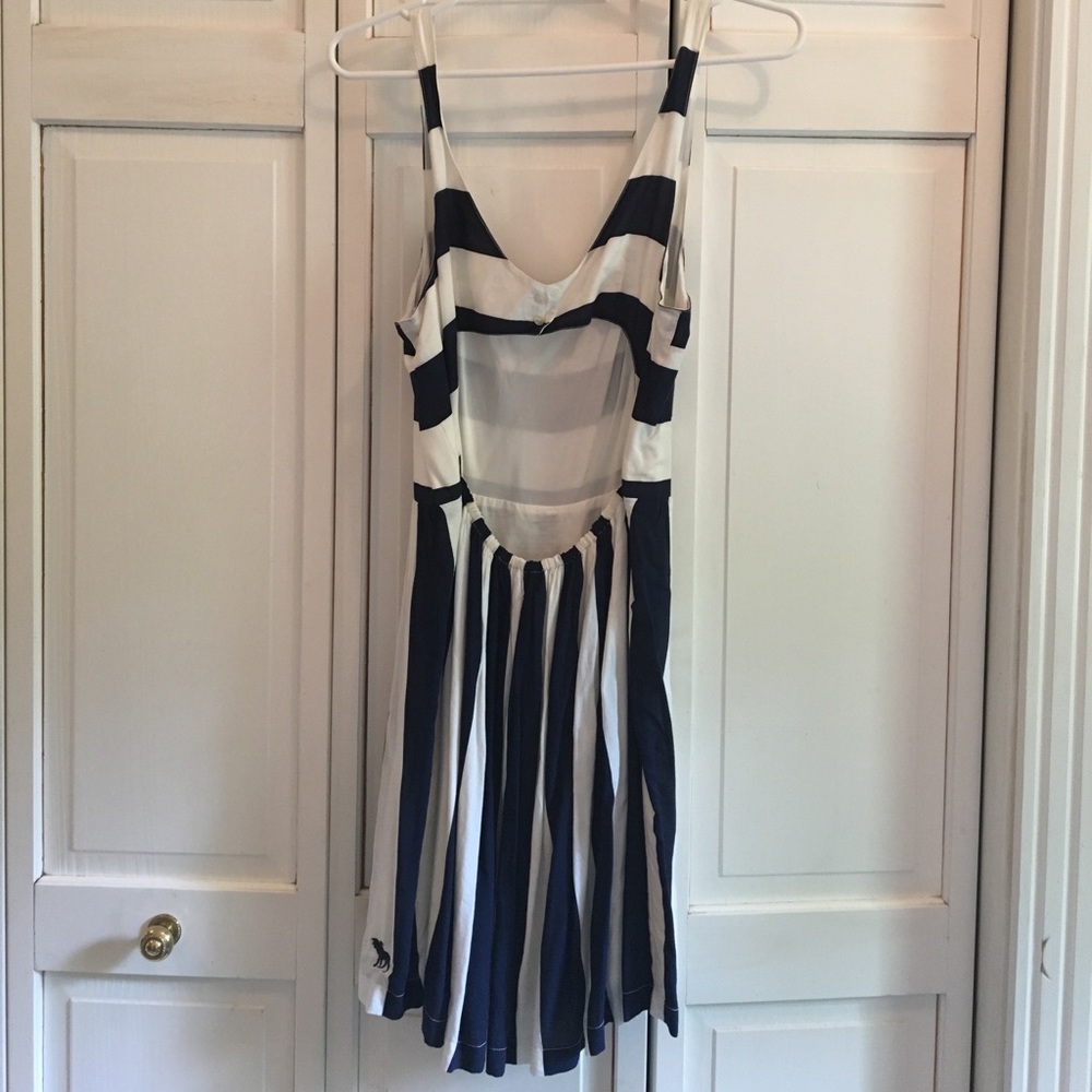 ✨A&F SUMMER DRESS✨ - Picture 3 of 8