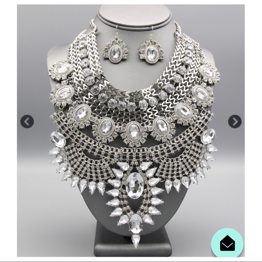 Silver statement piece necklace