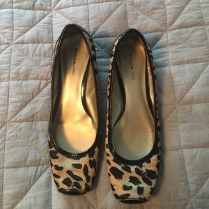 Bandolino leopard print flats