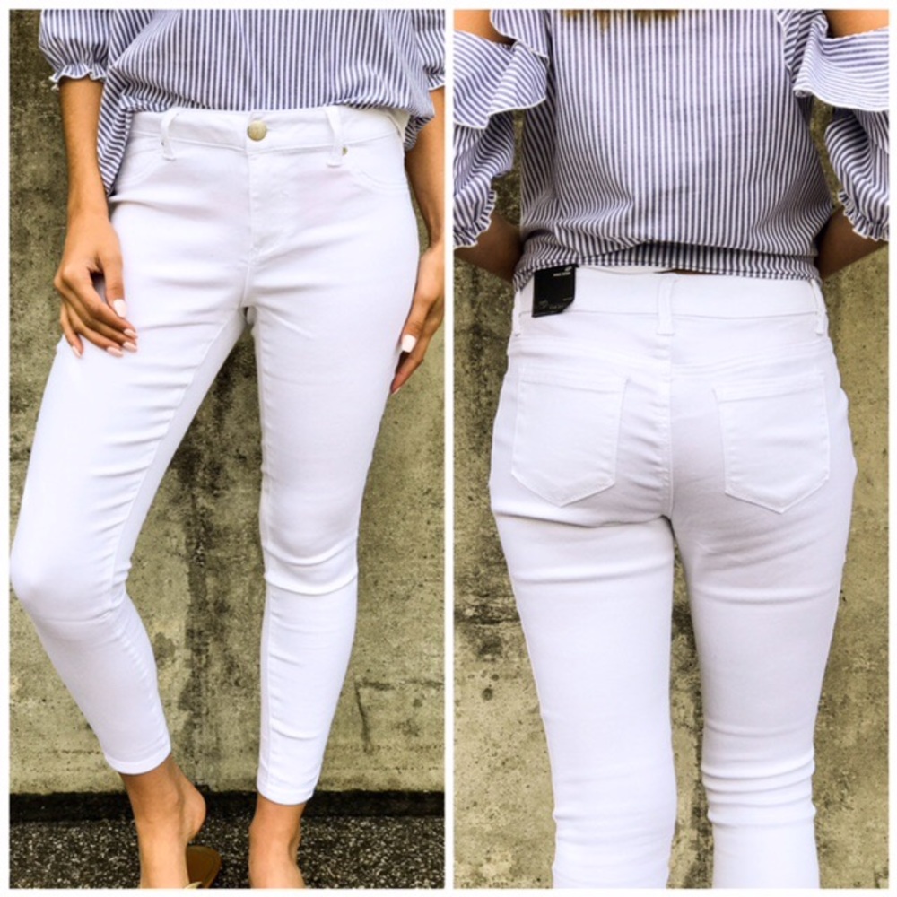 FLASH SALE! Ankle Cropped Stretch Skinny Jeans - Picture 2 of 4