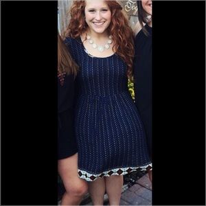 Short sleeve, open shoulder sun dress.