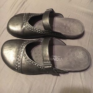 Vionic orthoheel mules