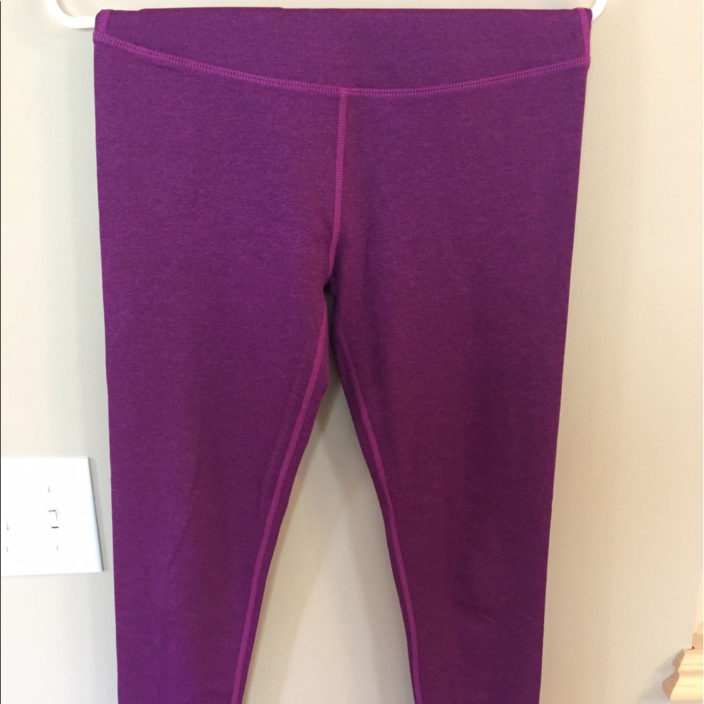 Fabletics purple / berry leggings, size small!