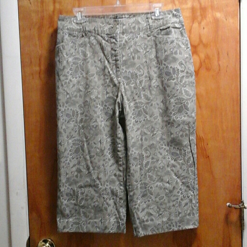 Croft & Barrow Women's Capris