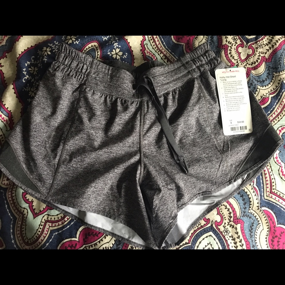 Lululemon Hotty Hot Shorts Heathered Grey size 8