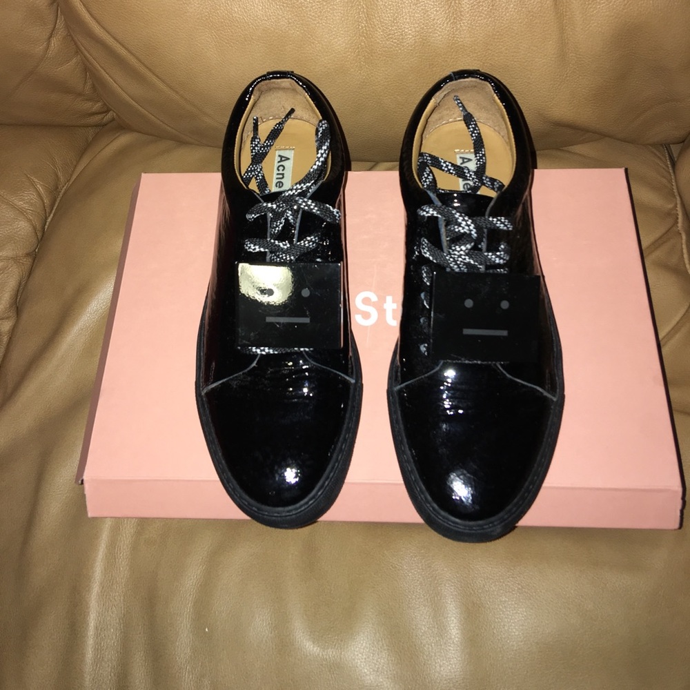 Acne Studios. Adriana Alpine.