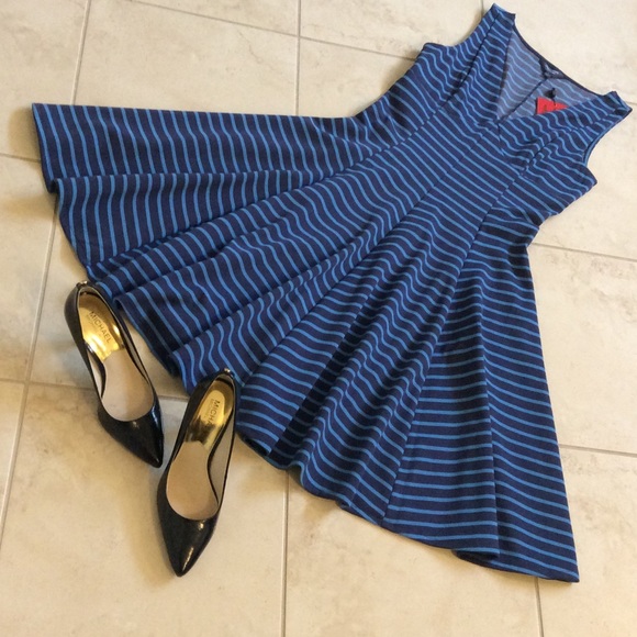 BEAUTIFUL PETER SOM SIZE 2 STRIPE DRESS NWT - Picture 2 of 8