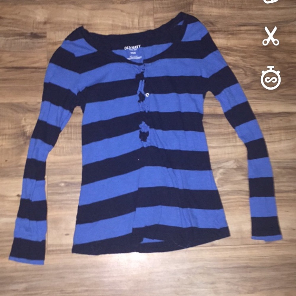 Long sleeve t shirt
