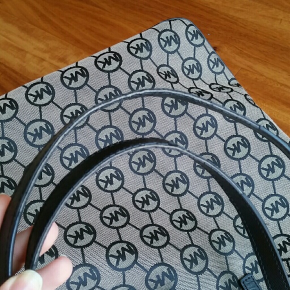 !SOLD!MICHAEL KORS MK TOTE HANDBAG BAG PURSE - Picture 7 of 8