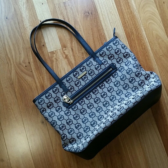 !SOLD!MICHAEL KORS MK TOTE HANDBAG BAG PURSE - Picture 3 of 8