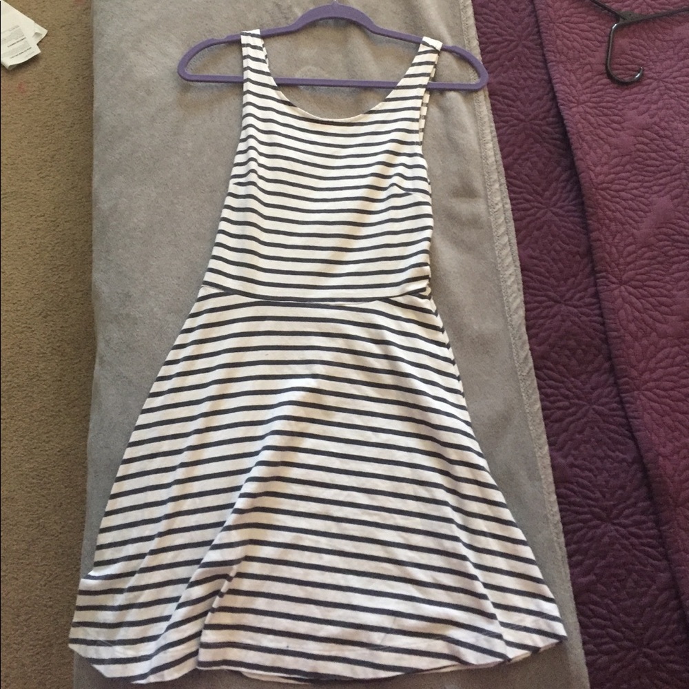 Striped dressed w cross back