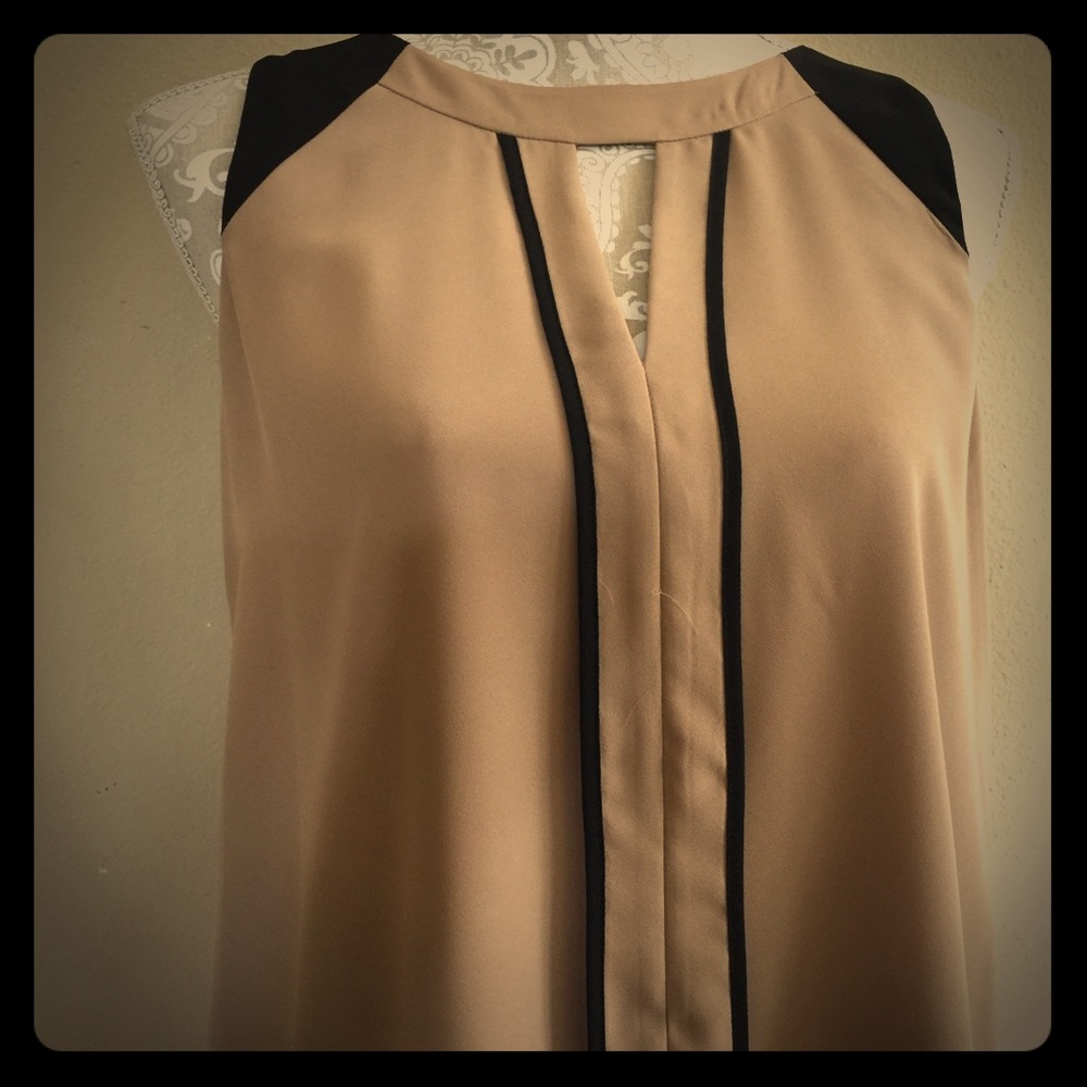 Vince Camuto Top