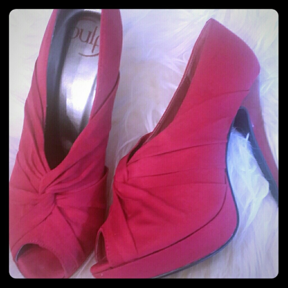 Faux Suede Red Peep-Toe Heels, Gorgeous!