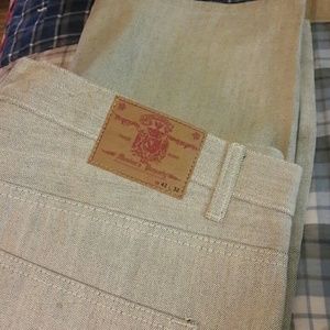 Members property Levi style jeans