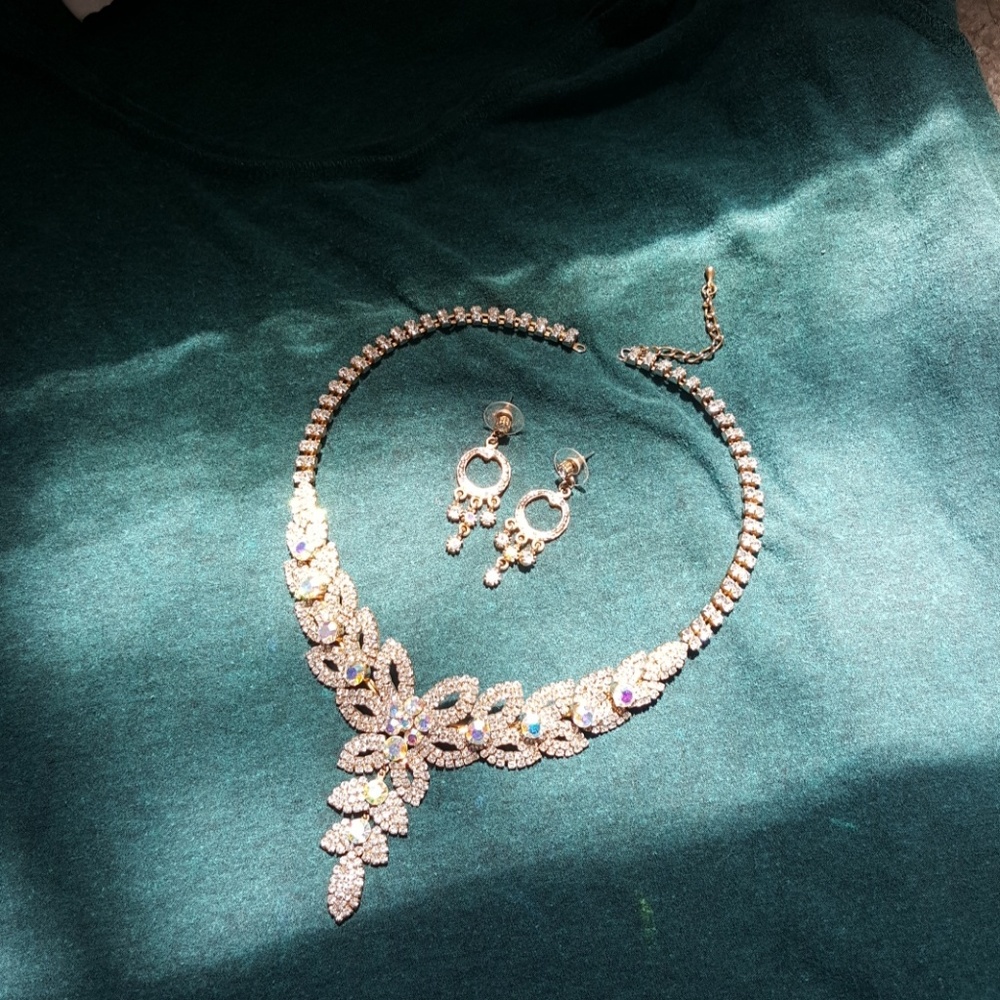 Champagne and Aurora Borealis Victorian Jewelry