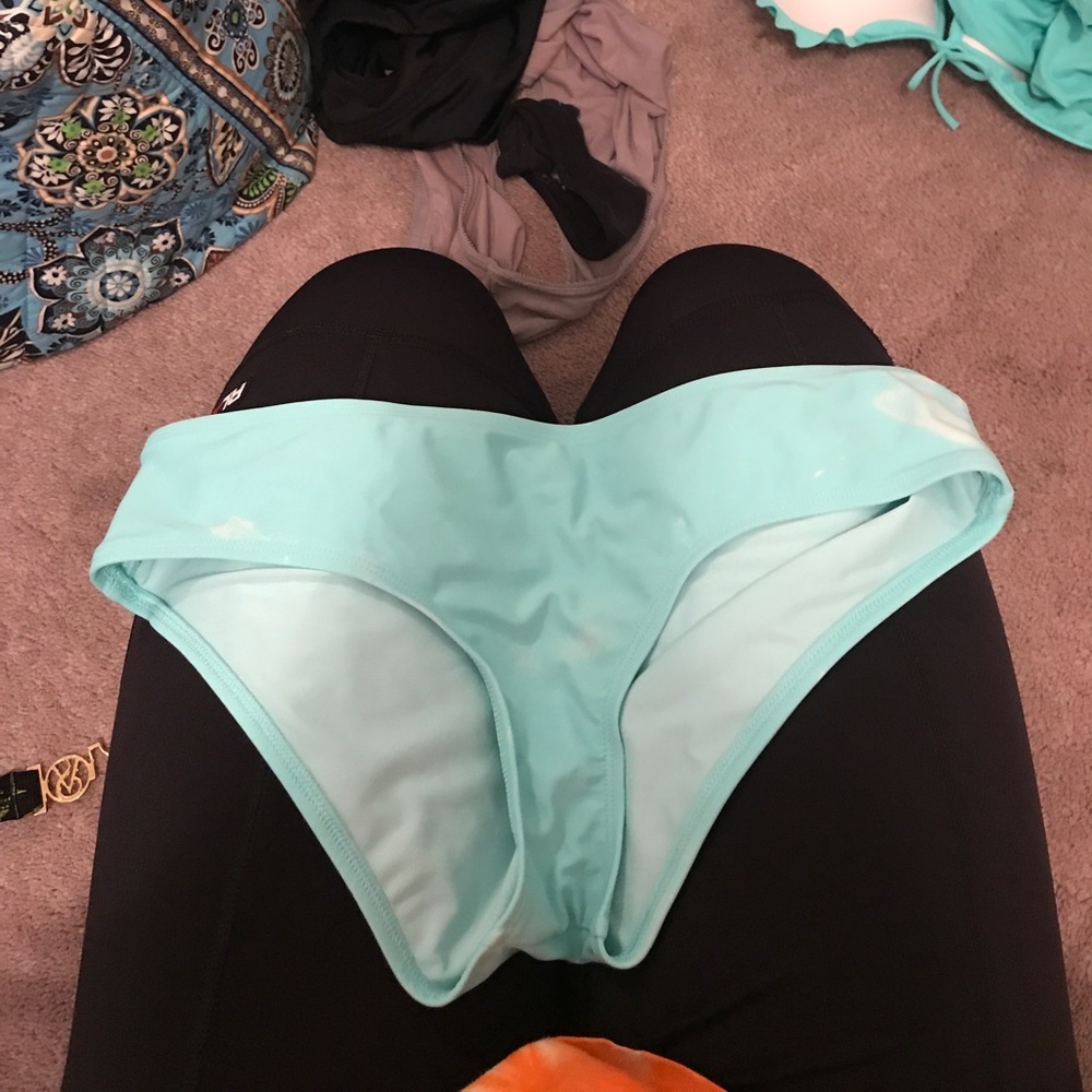 Medium bikini bottoms aerie
