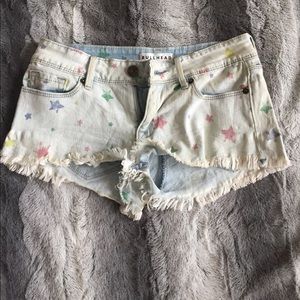 American Eagle (Bullhead) star shorts.